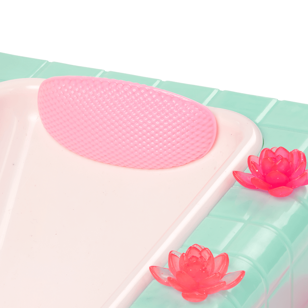 Leia and Bathtub Playset