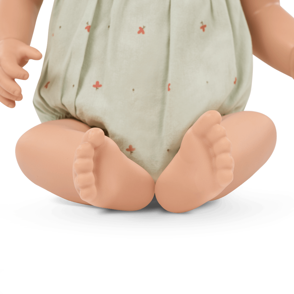 Blonde Doll Bottle Set